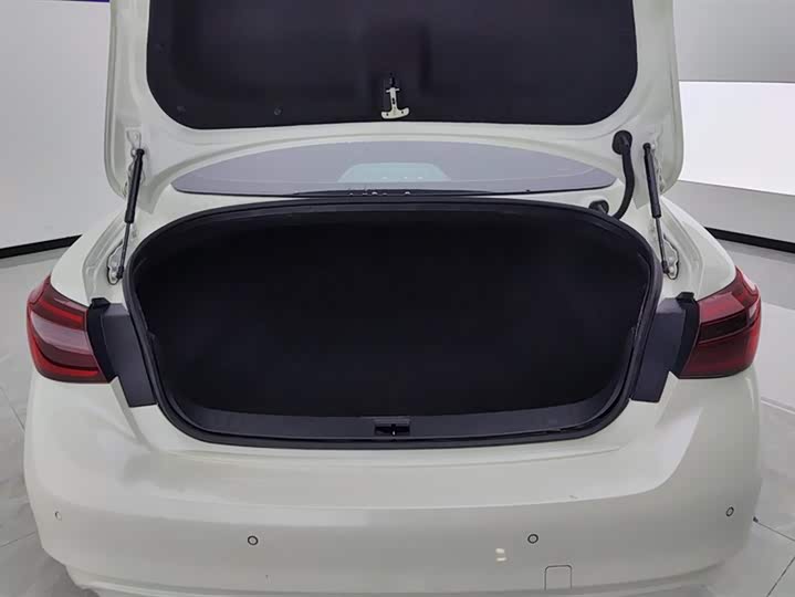 Infiniti Q50L 2022 2022款 2.0T 舒适版