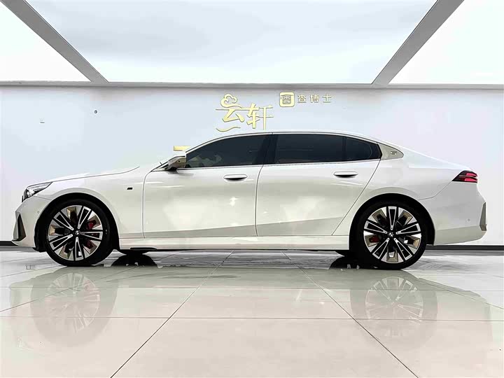 BMW 5 Series 2025 2025款 530Li 尊享型 豪华套装