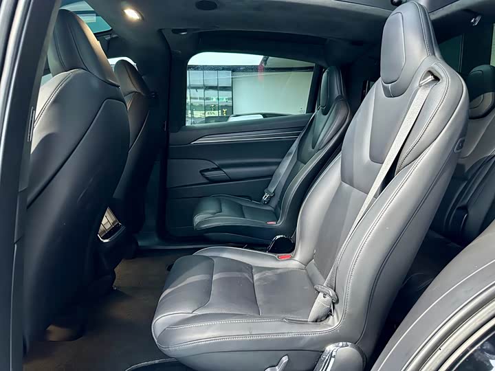 Tesla Model X 2023 2023款 三电机全轮驱动 Plaid版