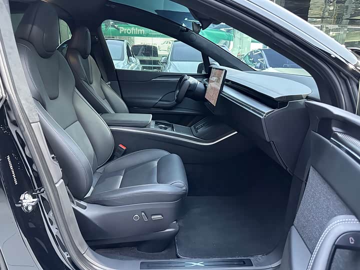 Tesla Model X 2023 2023款 三电机全轮驱动 Plaid版