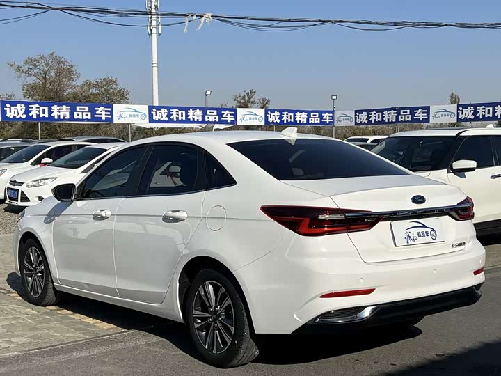Ford Escort 2021 2021款 1.5L 自动钻石版