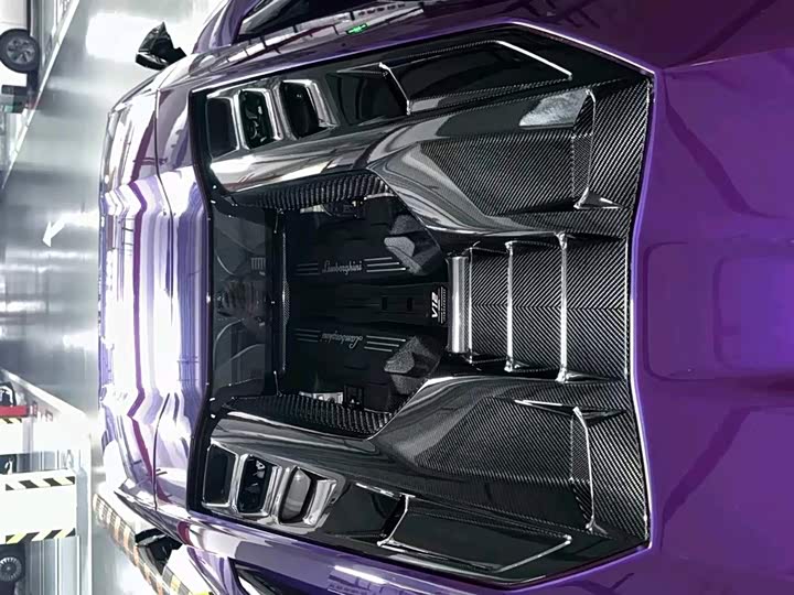 2023 Lamborghini Revuelto