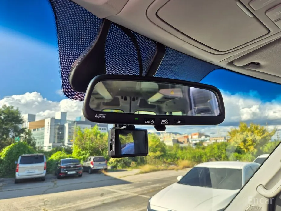 Hyundai Solati 2015 15-seater