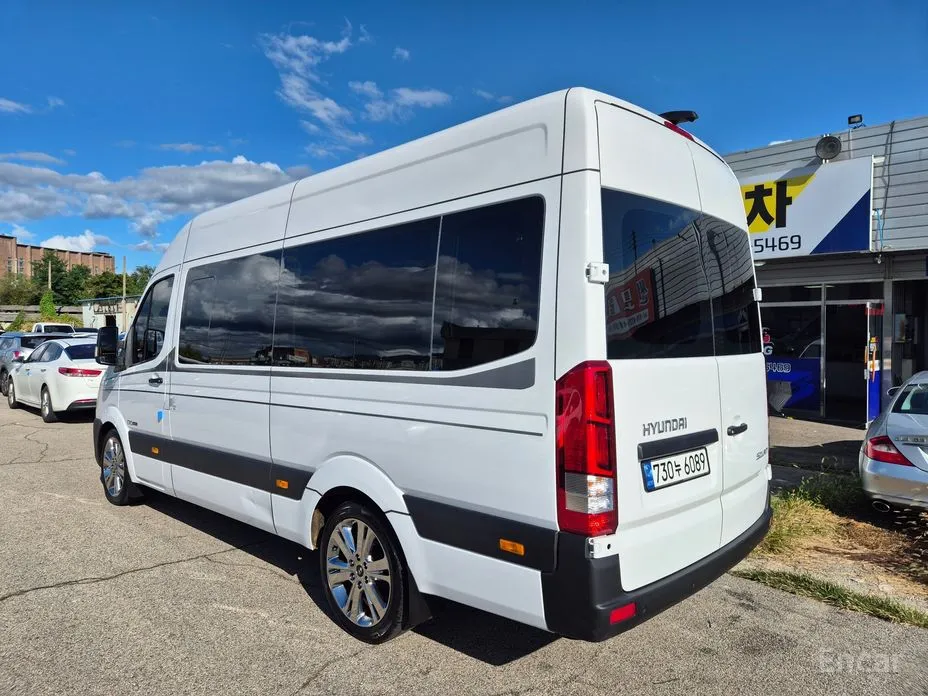 Hyundai Solati 2015 15-seater