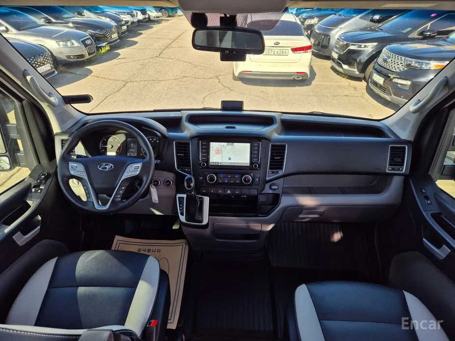 Hyundai Solati 2015 15-seater