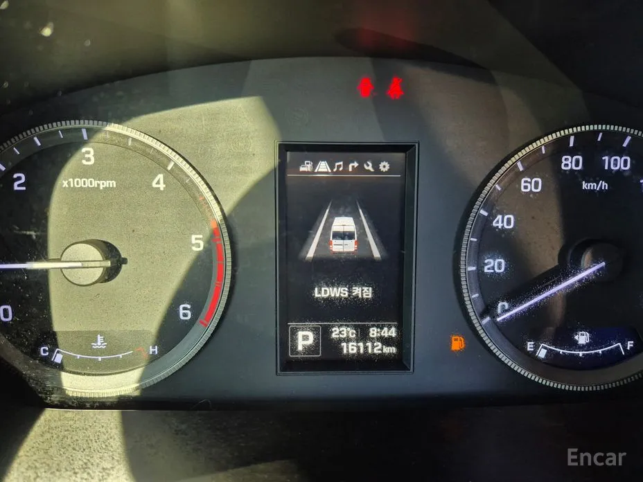 Hyundai Solati 2015 15-seater