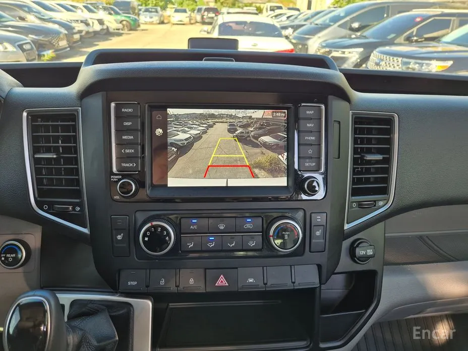 Hyundai Solati 2015 15-seater