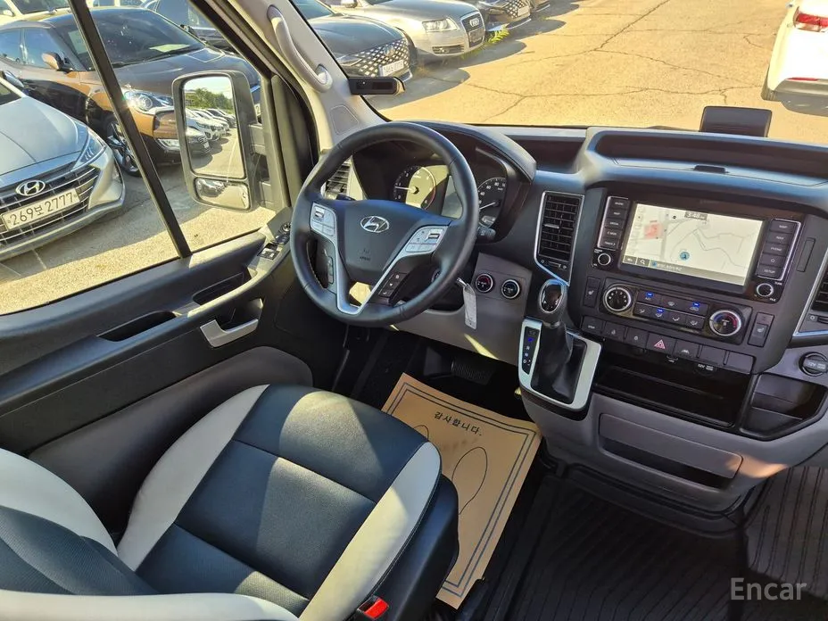 Hyundai Solati 2015 15-seater