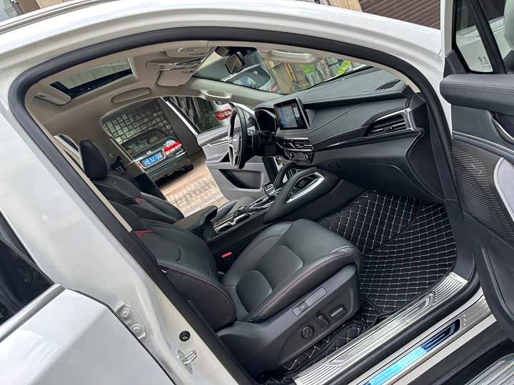 Maxus D90 Pro 2021 2021款 2.0T 柴油四驱阿拉善版 5座