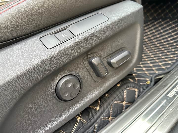 Maxus D90 Pro 2021 2021款 2.0T 柴油四驱阿拉善版 5座