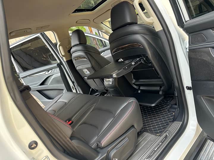 Maxus D90 Pro 2021 2021款 2.0T 柴油四驱阿拉善版 5座