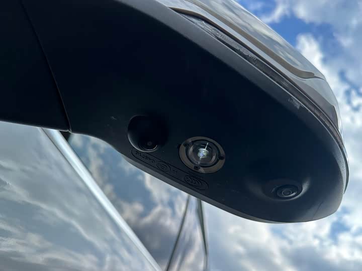 Maxus D90 Pro 2021 2021款 2.0T 柴油四驱阿拉善版 5座