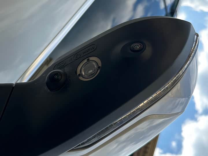 Maxus D90 Pro 2021 2021款 2.0T 柴油四驱阿拉善版 5座