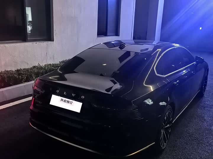 Volvo S90 2026 2026款 B5 智远豪华版