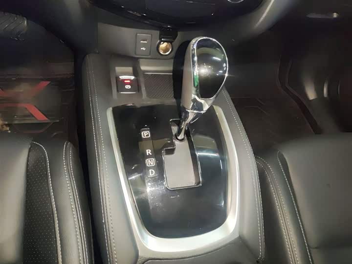 Nissan X-Trail 2023 2023款 经典 2.0L 两驱智联臻享版