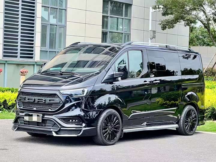 2024 Ford Tourneo