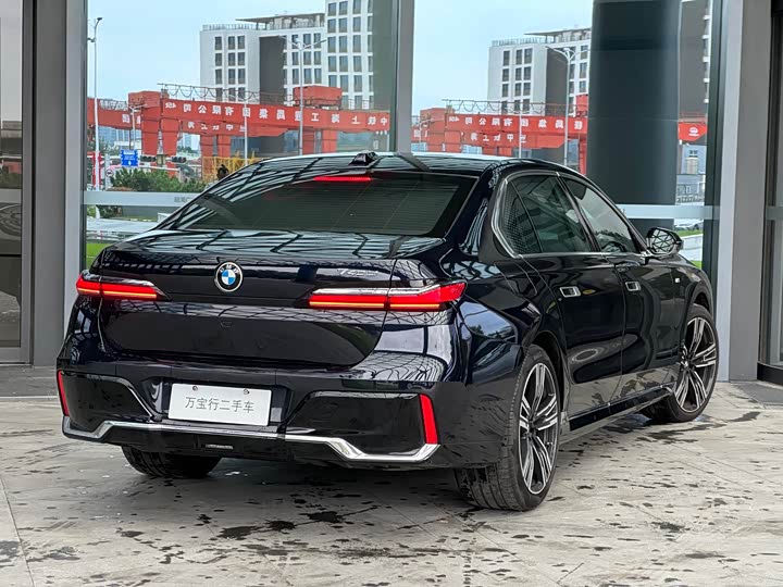 BMW 7 Series 2023 2023款 改款 740Li 尊享型 M运动套装