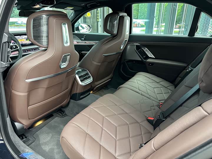 BMW 7 Series 2023 2023款 改款 740Li 尊享型 M运动套装