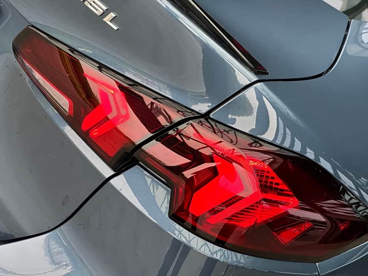 BMW 2 Series 2025 2025款 225L M运动曜夜套装