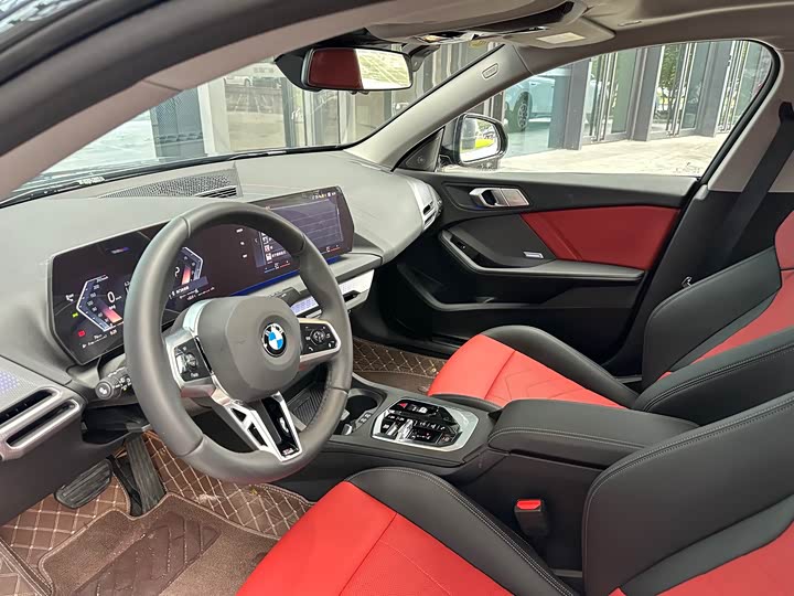 BMW 2 Series 2025 2025款 225L M运动曜夜套装