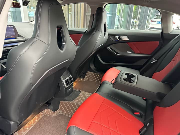 BMW 2 Series 2025 2025款 225L M运动曜夜套装