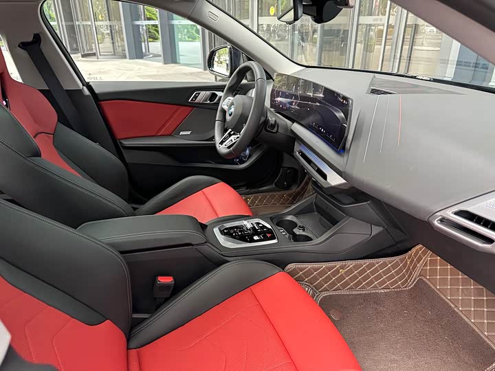 BMW 2 Series 2025 2025款 225L M运动曜夜套装