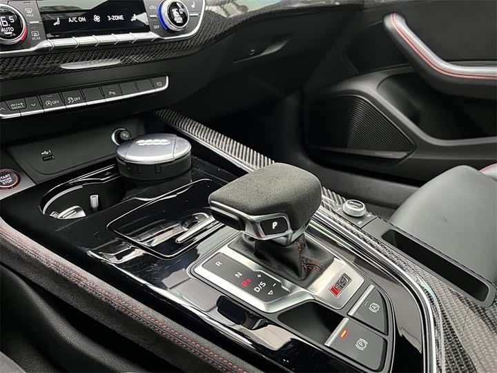 Audi RS 4 2024 2024款 RS4 Avant 燃擎版