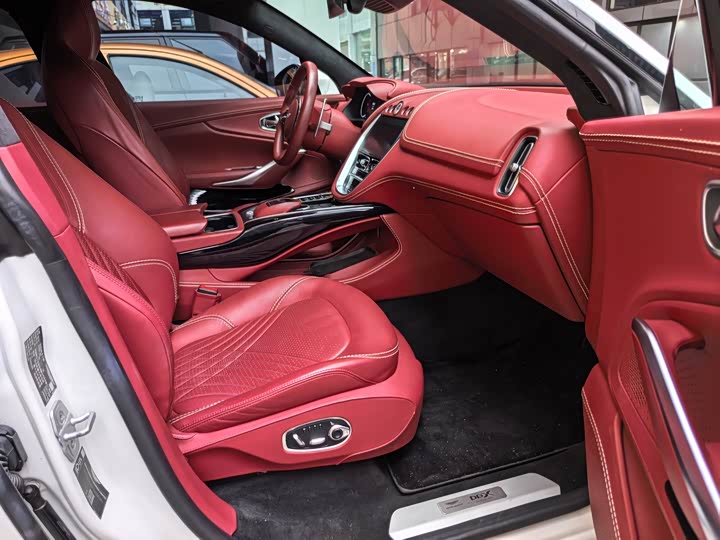 Aston Martin DBX 2022 2022款 3.0T STRAIGHT-SIX