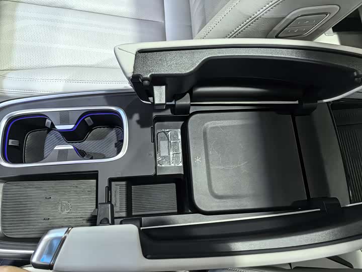 Buick GL8 Century 2025 2025款 2.0T 七座蕴世版