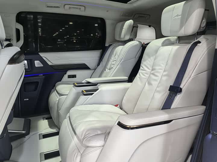 Buick GL8 Century 2025 2025款 2.0T 七座蕴世版