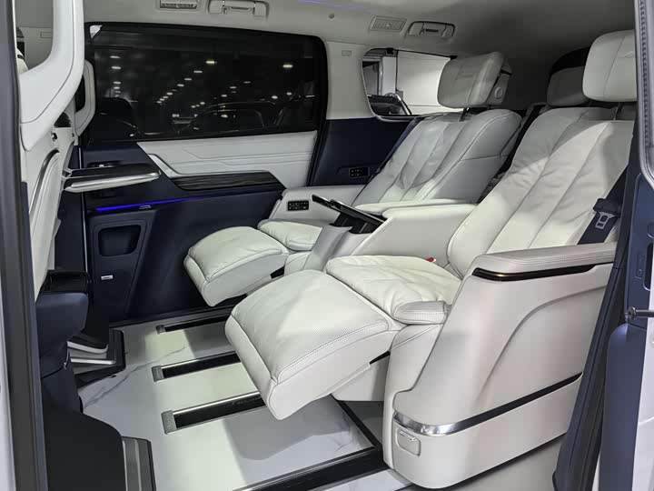 Buick GL8 Century 2025 2025款 2.0T 七座蕴世版