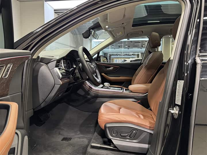 Audi Q7 2024 2024款 45 TFSI quattro S line黑武士型