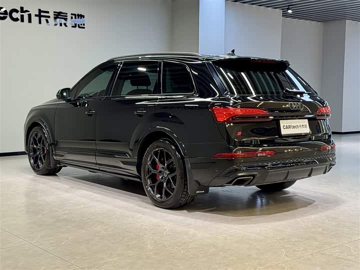 Audi Q7 2024 2024款 45 TFSI quattro S line黑武士型
