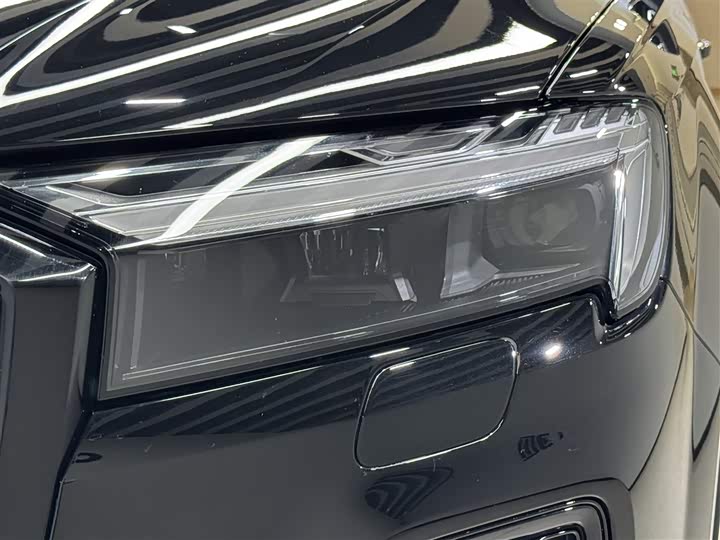 Audi Q7 2024 2024款 45 TFSI quattro S line黑武士型