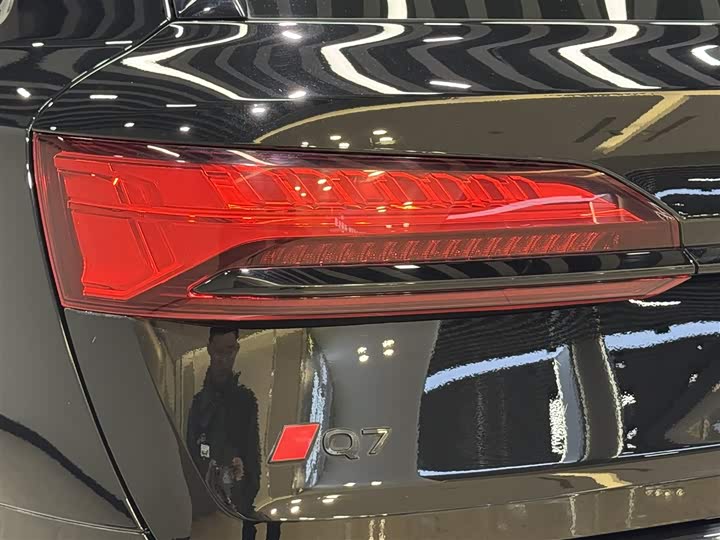 Audi Q7 2024 2024款 45 TFSI quattro S line黑武士型