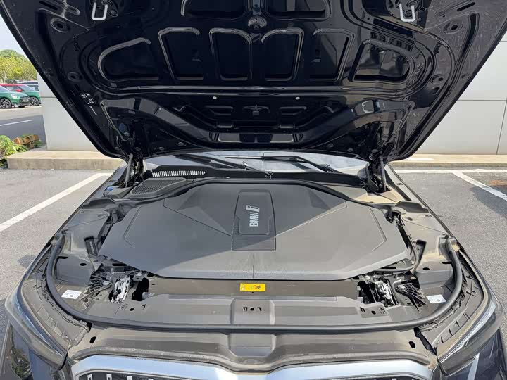 BMW i5 2024 2024款 eDrive 35L 尊享型 M运动套装