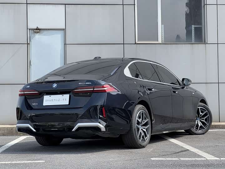 BMW i5 2024 2024款 eDrive 35L 尊享型 M运动套装