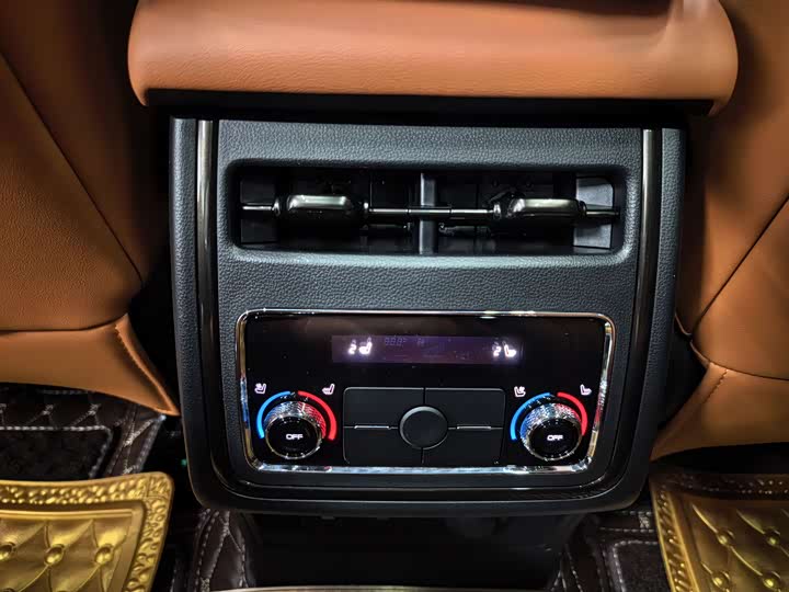 Haval H9 2024 2024款 2.0T 汽油四驱极境版