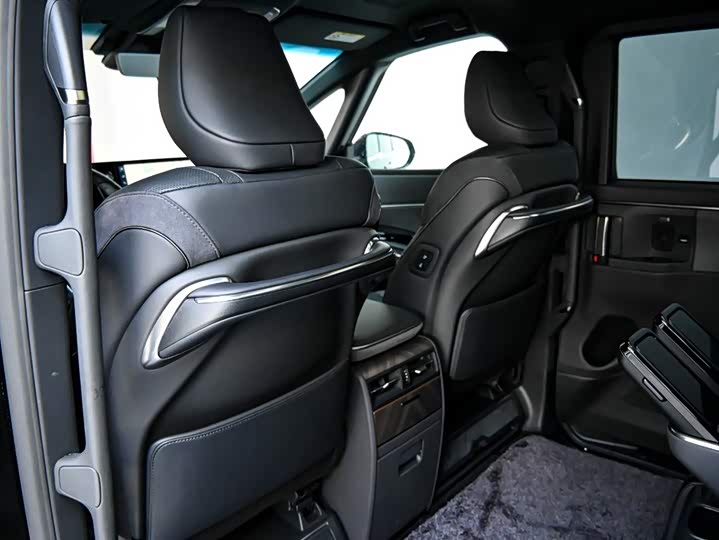 Lexus LM 2023 2023款 500h 六座尊崇版