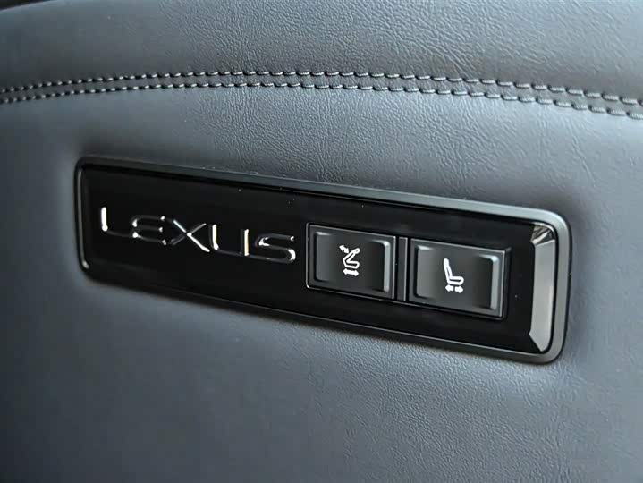 Lexus LM 2023 2023款 500h 六座尊崇版