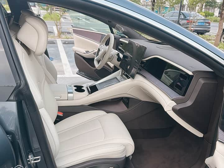 Denza Z9 2024 2024款 1100km 四驱Ultra版