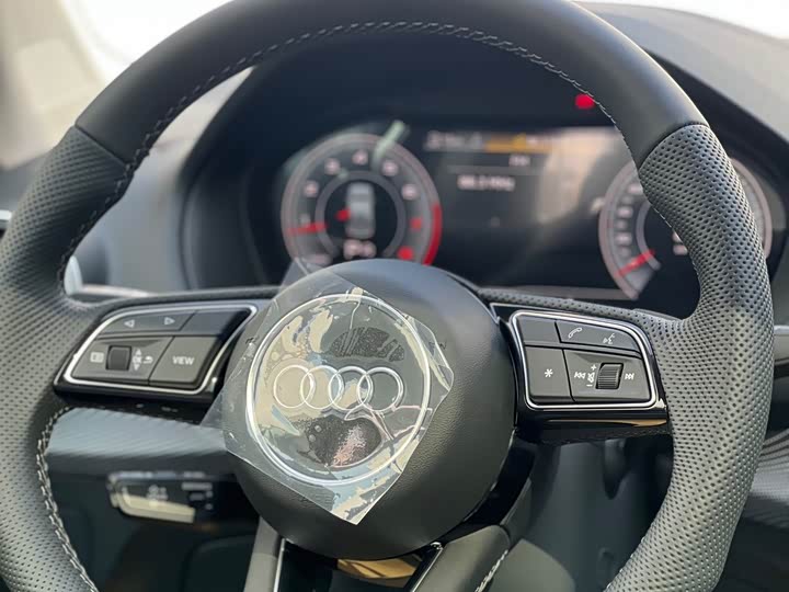 Audi Q2L 2025 2025款 35TFSI 时尚动感型