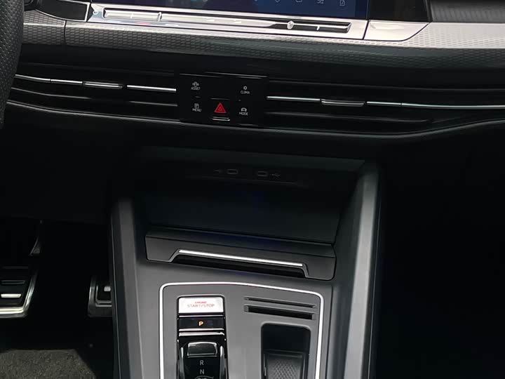 Volkswagen Golf GTI 2023 2023款 380TSI DSG GTI