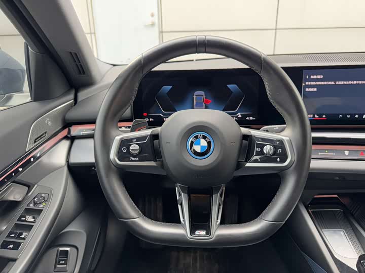 BMW i5 2024 2024款 eDrive 35L 尊享型 M运动套装