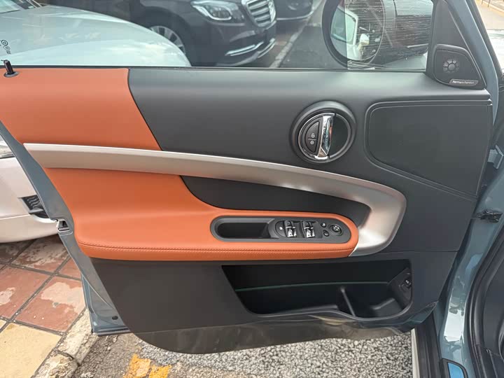 Mini Countryman 2023 2023款 1.5T COOPER ALL4 鉴赏家