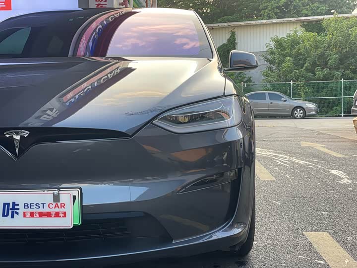 Tesla Model X 2023 2023款 三电机全轮驱动 Plaid版