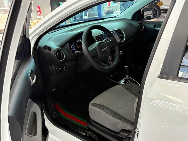 Kia Pegas 2020 2020款 改款 1.4L 自动舒适天窗版