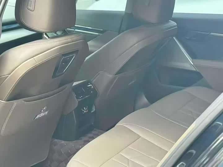 BMW i5 2025 2025款 eDrive 35L M运动套装