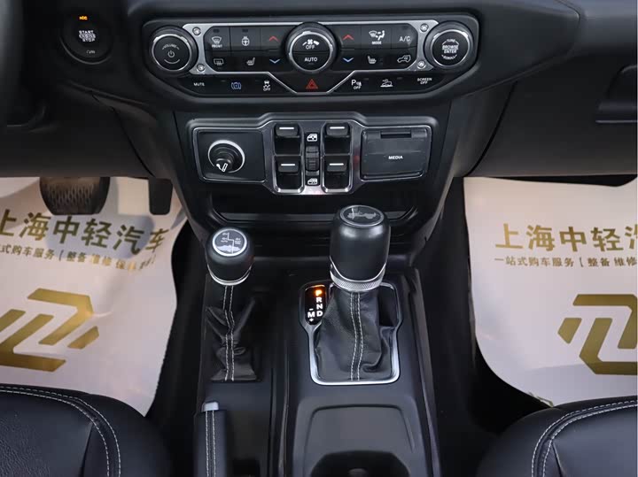 Jeep Wrangler Hybrid 2021 2021款 四门 2.0T 4xe 撒哈拉先行版