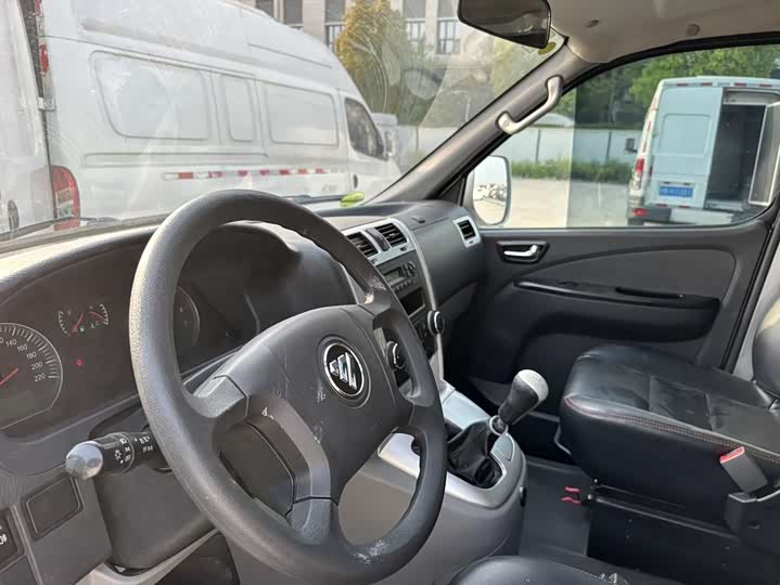 Foton G5 2021 2021款 2.4L汽油商运版6座多用途乘用车4K22D4M